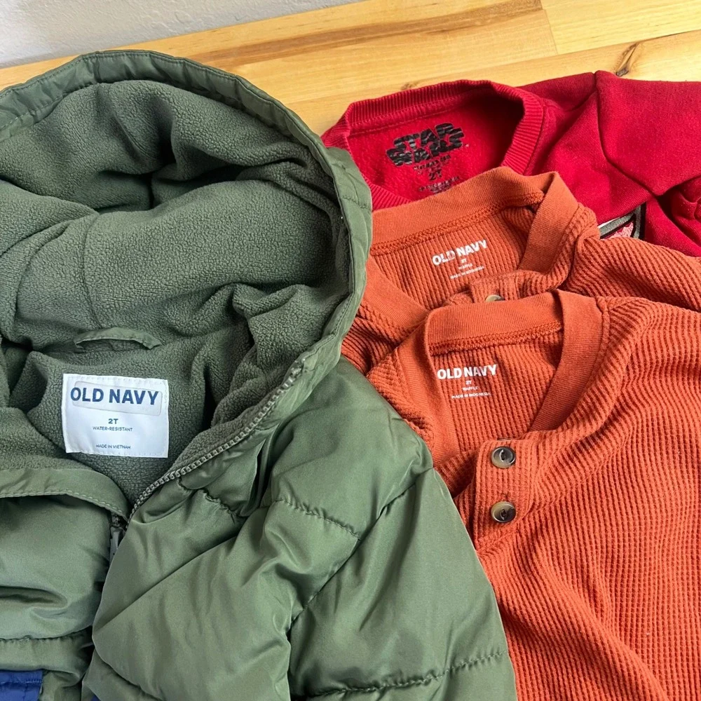Old Navy Star Wars Boys Bundle Size 2T Cold Weather Puffer Jacket‎ Henley Top
